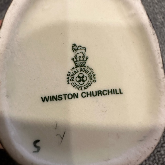 Winston Churchill Toby Jug Set of 2 - Picture 12 of 14